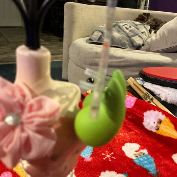 Earrings - Picture 5 of 7